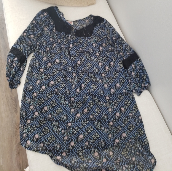 Mossimo Supply Co. Tops - Mossimo Supply Co Hi Lo Quarter Sleeve Top